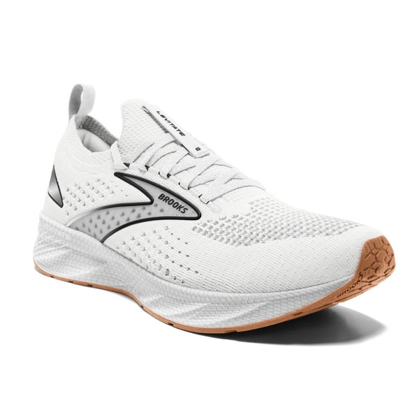 Brooks Shoes - Like new! Brooks 🤩Women's Levitate StealthFit 6 White and Black Athletic Shoes